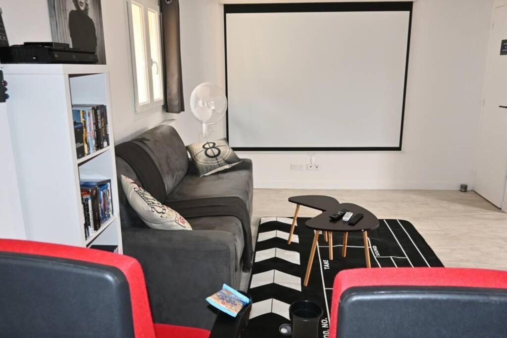 Cinema Appartement 10Mn Aeroport Roissy Cdg Villeneuve-sous-Dammartin Экстерьер фото